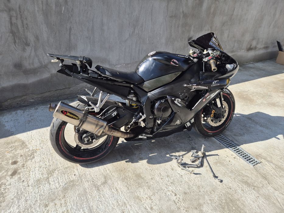 Yamaha r1 2003  на части