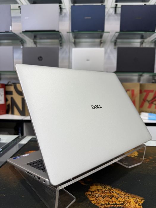 Noutbuk Dell Pro 14 Essential Intel Core 7-150U 16GB 1TB новый Yangi