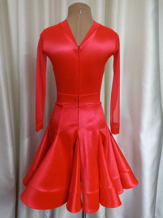 Платье для девочки ,спортивно бальным танцам