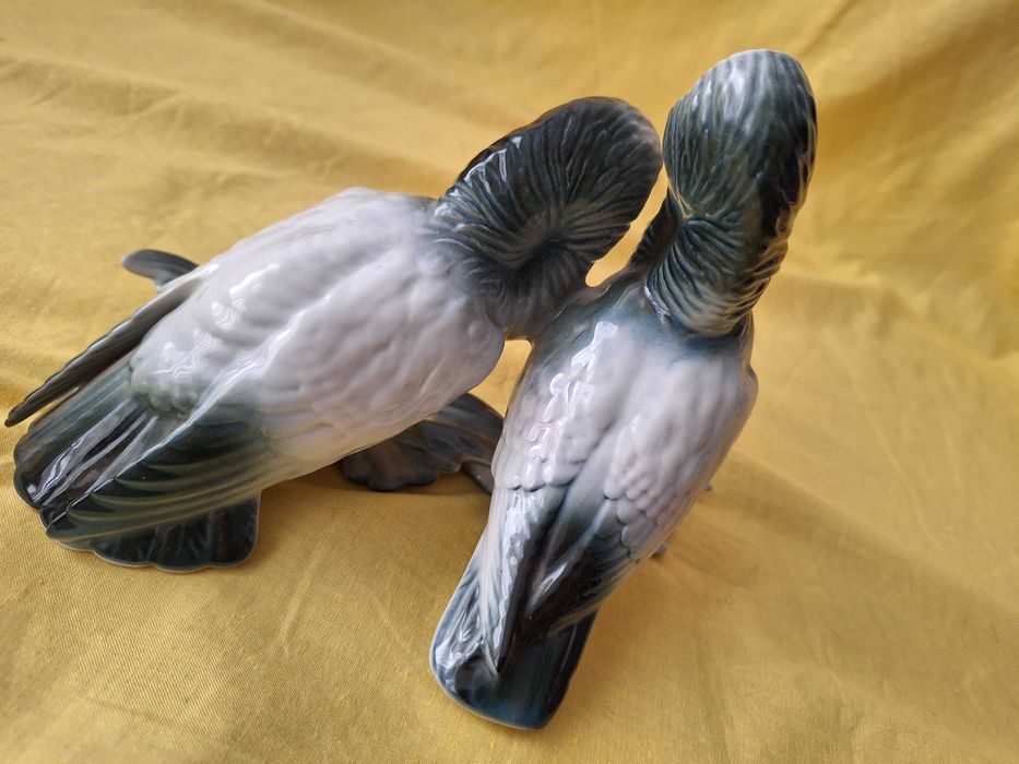 Bibelou foarte vechi - Portelan Pereche porumbei