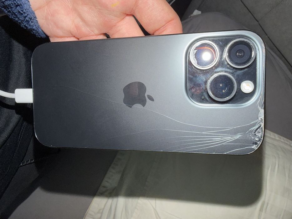 Iphone 16 pro.