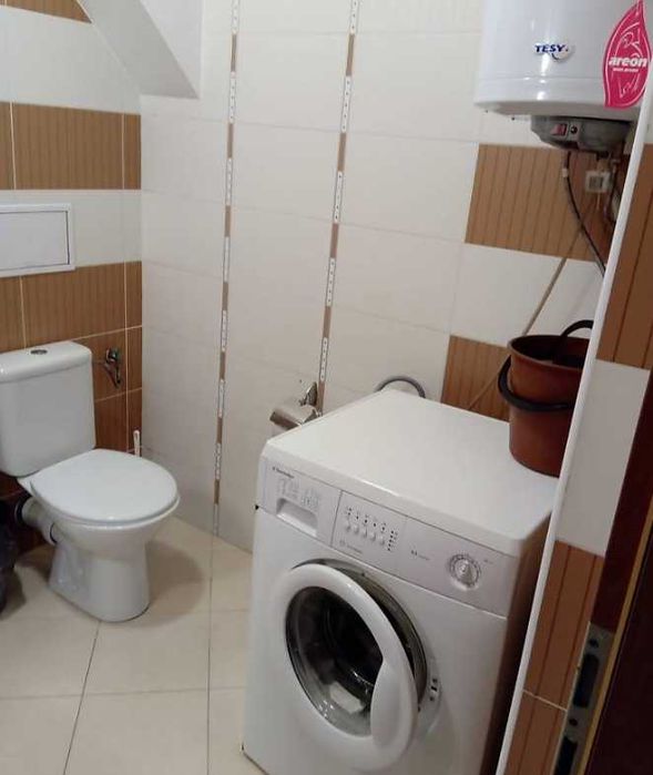 Дава се под наем Тристаен апартамент в Бургас, Център - 100 кв.м за 350 € - Снимка #9