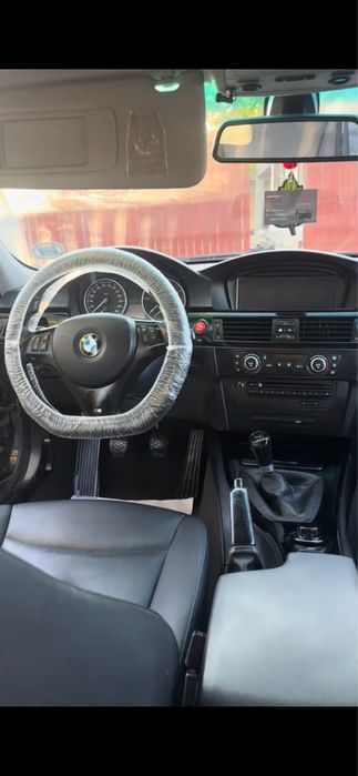 BMW E90 320D M-Paket 210CP