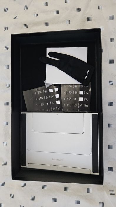 Tableta grafica Huion kamvas 16 pro