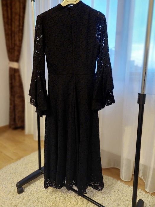 Rochii PNK si ZARA pret unic 80 lei/buc