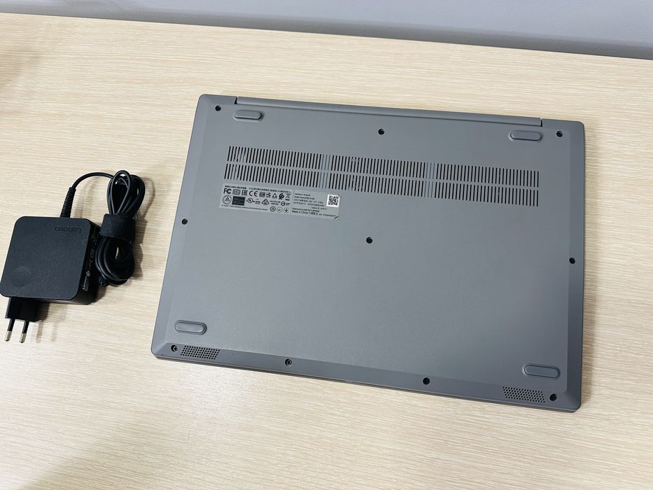 Ноутбук Lenovo