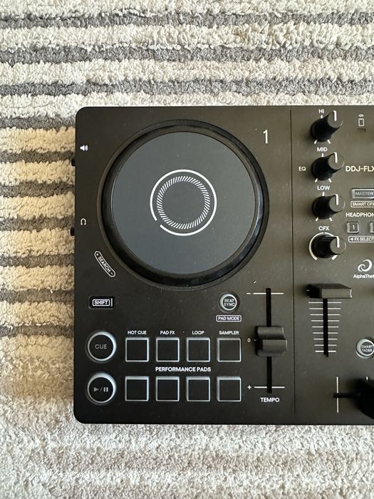 Pioneer / AlphaTheta DDJ-FLX2 DJ контролер – като нов + кутия