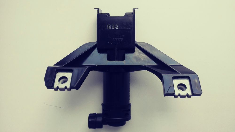 Продам Омыватель фар Лексус RX 300  -350