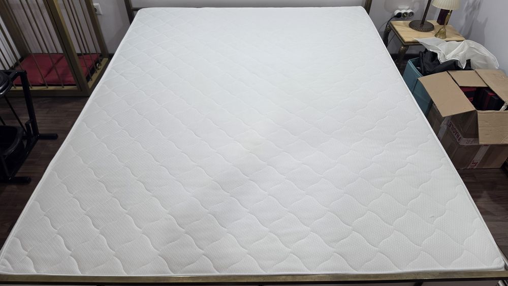 URGENT! Set Saltea Jysk Dreamzone + Somieră cu Picioare 160x200 – Impecabilă / Ca nouă!