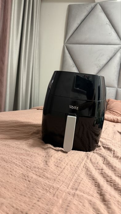 Airfryer Voltz OV51980Q, 1500W, 5л., горещ въздух, Таймер,до 200 C