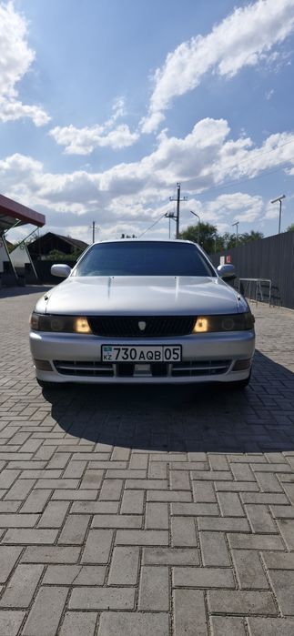 Продам машину тойота чайзер 90