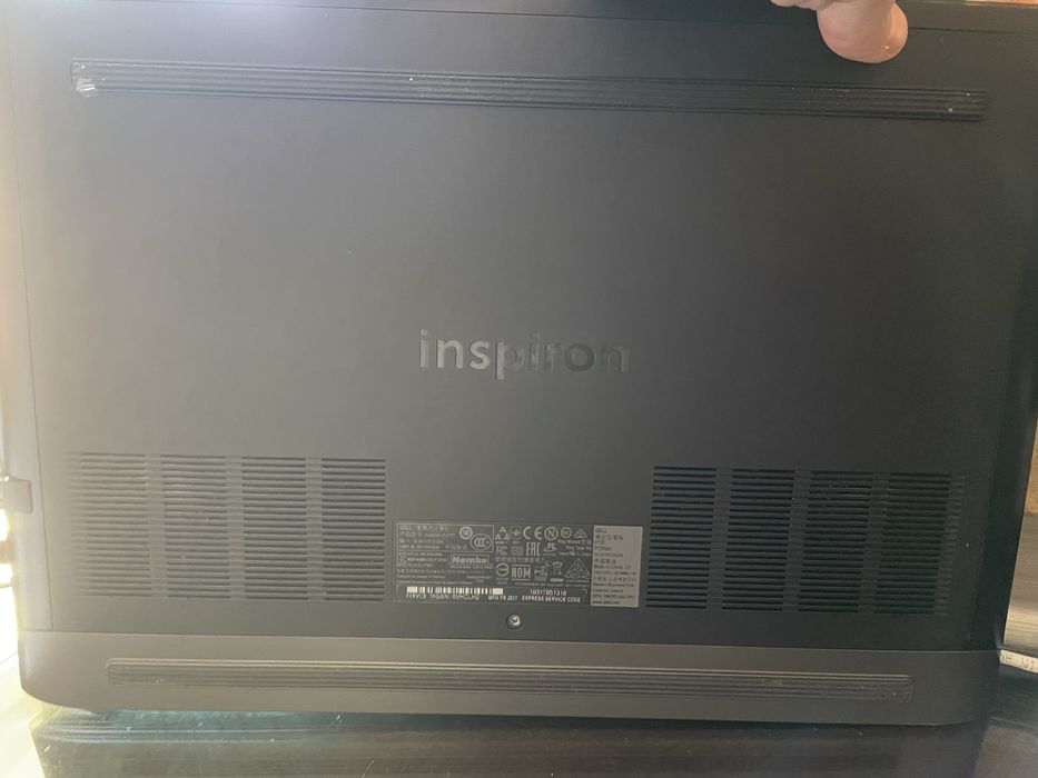 Dell Inspiron 7577 - laptop gaming sau design