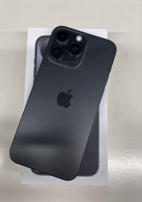 15 pro max black titanium