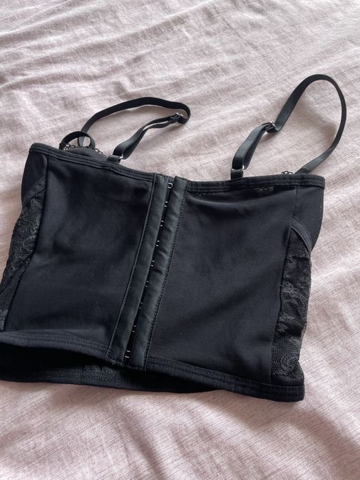 HM дантелен топ