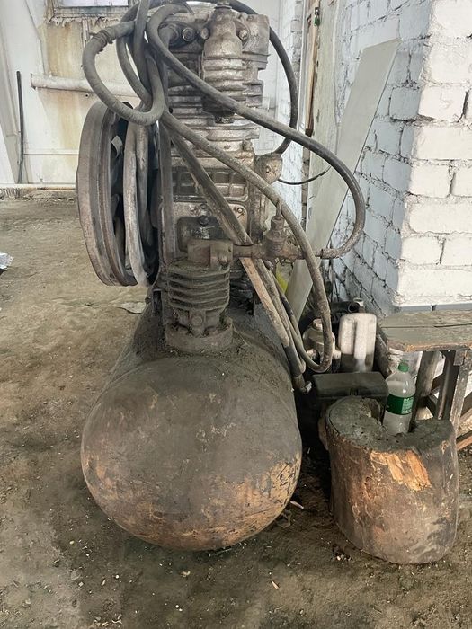 Продам воздушный компрессор