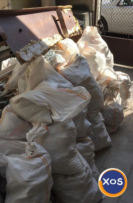 Car moloz și execut debarasari