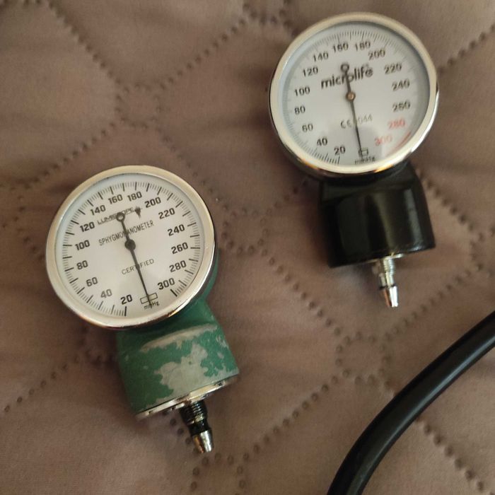 Части от апарат за кръвно налягане