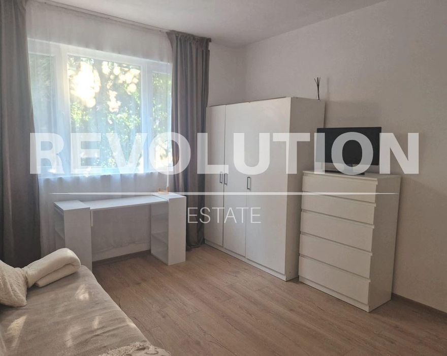 Дава се под наем Тристаен апартамент в Варна, Център - 100 кв.м за 650 € - Снимка #5