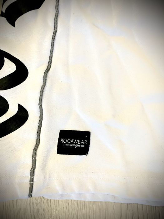 Свободни бели къси панталони ROCAWEAR! Много модерни и удобни