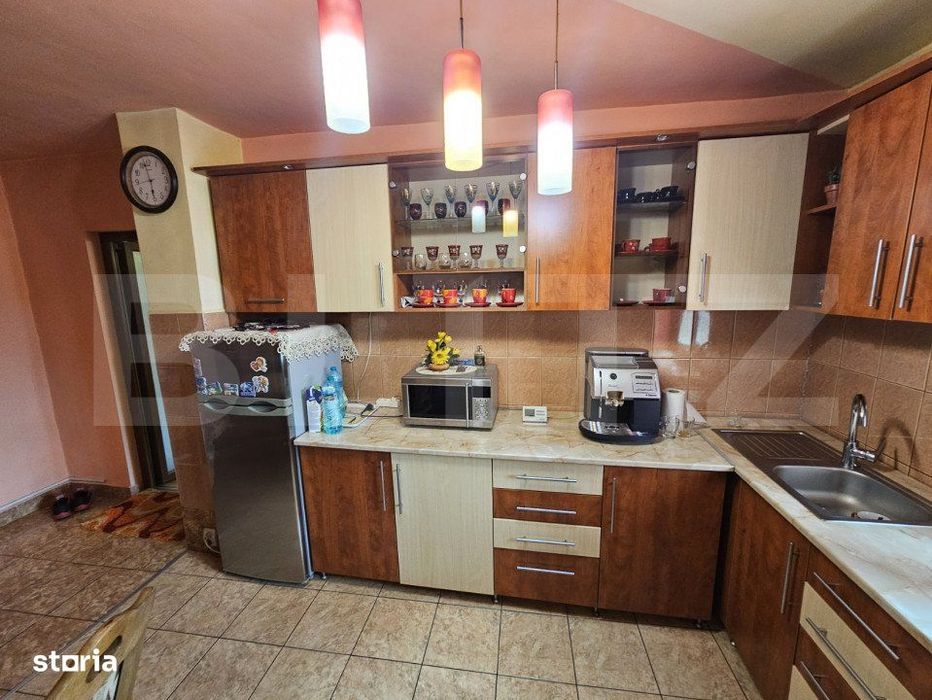 Apartament de 2 camere decomandat, 49mp etaj intermediar zona Baciu