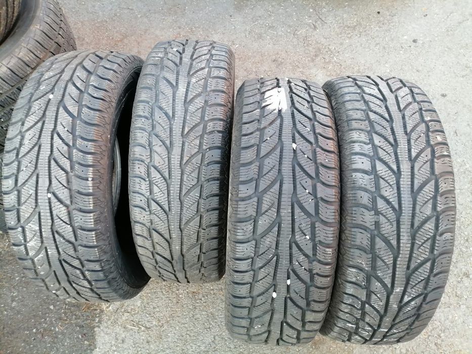 Anvelope 215 65 17