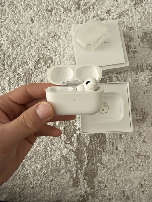 Airpods 2 pro с 1 наушником