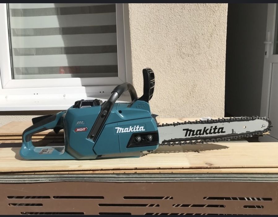 Drujba Makita BL motor IPX4 40v li-on max încărcător cu două baterii