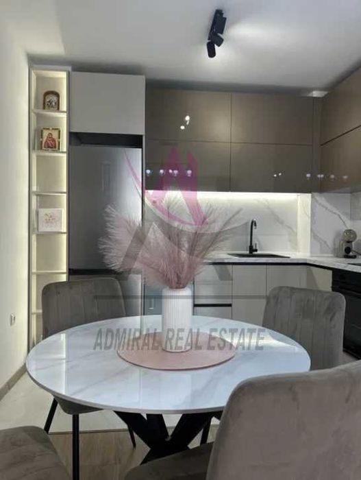 Дава се под наем Двустаен апартамент в Варна, Победа - 65 кв.м за 614 € - Снимка #2