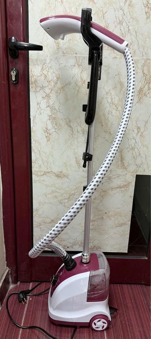 Вертикална парна ютия VINATO