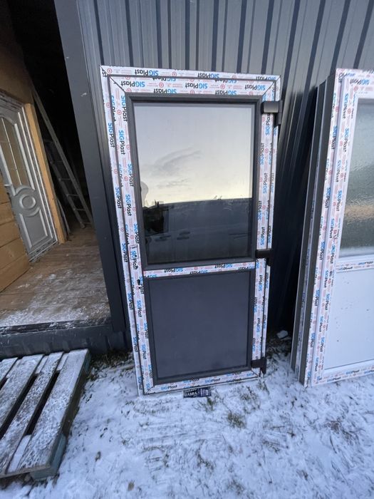 Uși și geamuri de termopan