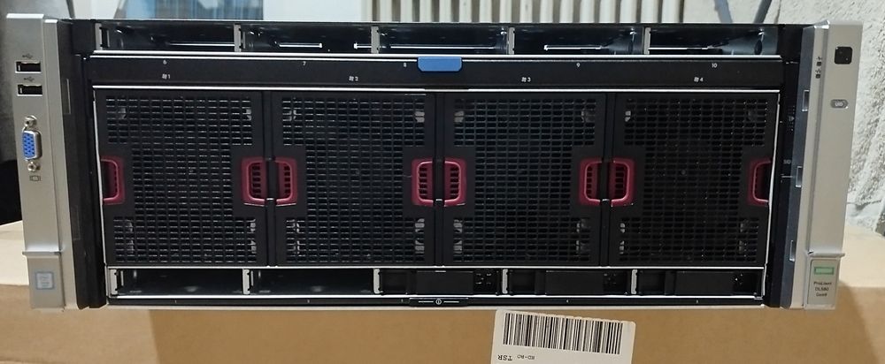 Server AI/ML HP DL580 g9 4 procesoare 72 cores/144 threads 3.1GHz pana la 6TB DDR 4