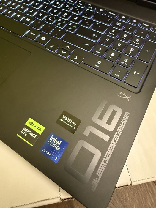 Laptop gaming HP OMEN Slim cu Intel Ultra 7255H  Nvidia RTX 5070 16GB DDR5 1Tb Ssd