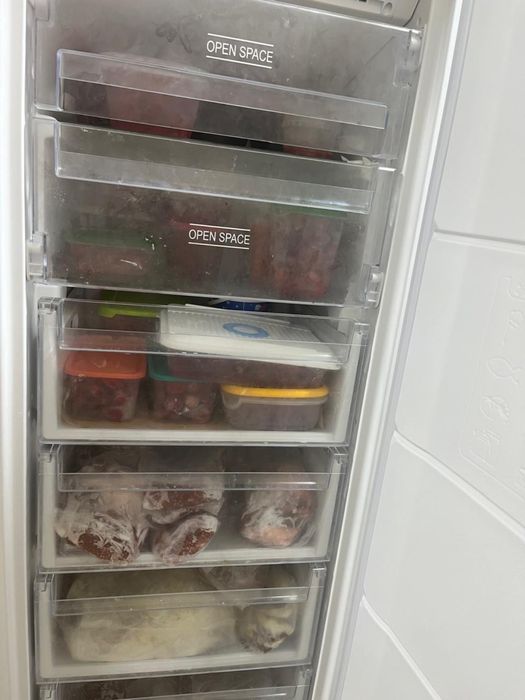 Морозильная камера  Hotpoint Ariston