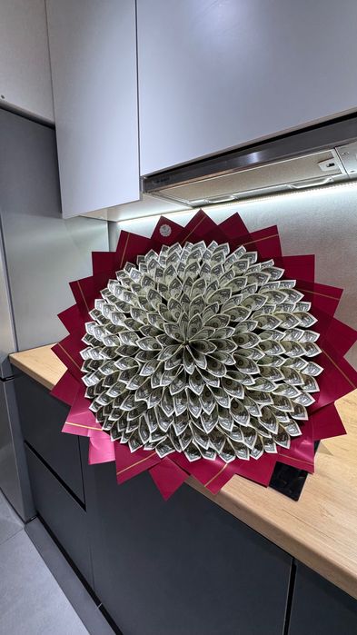 Букет из денег доллар