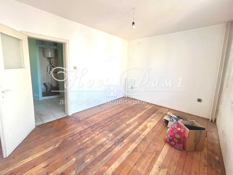 Продава се Четиристаен апартамент в Варна, Нептун - 110 кв.м за 2082 €/кв.м - Снимка #4