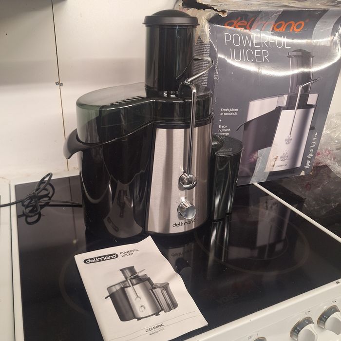 Сокоизтисквачка Делимано 800W чисто нова