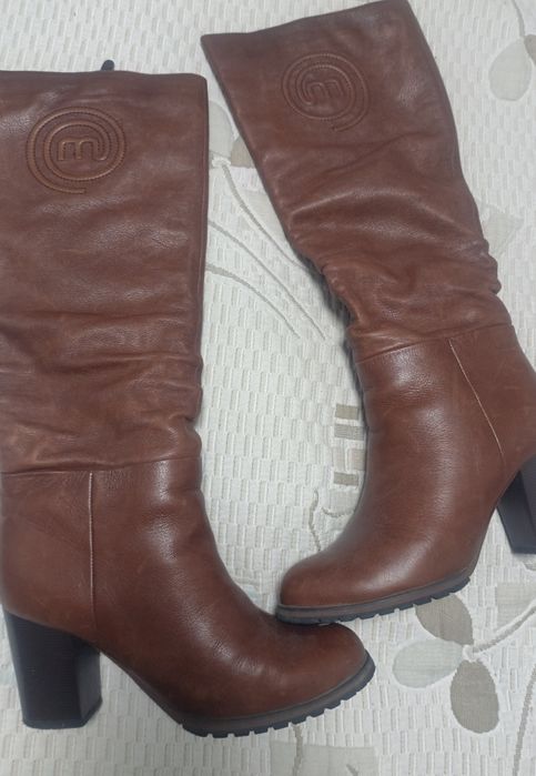 Продам кожаные сапоги