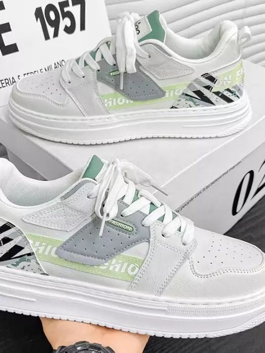 Krossovkalar yoz, bahor va kuz uchun