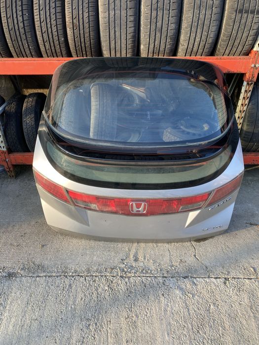 Haion Honda Civic An 2006/2010 Pret 1000 lei Complect.