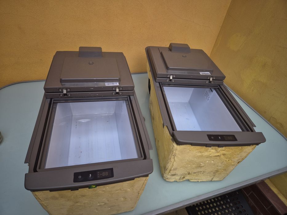 Frigider scania stare foarte bună 2 buc