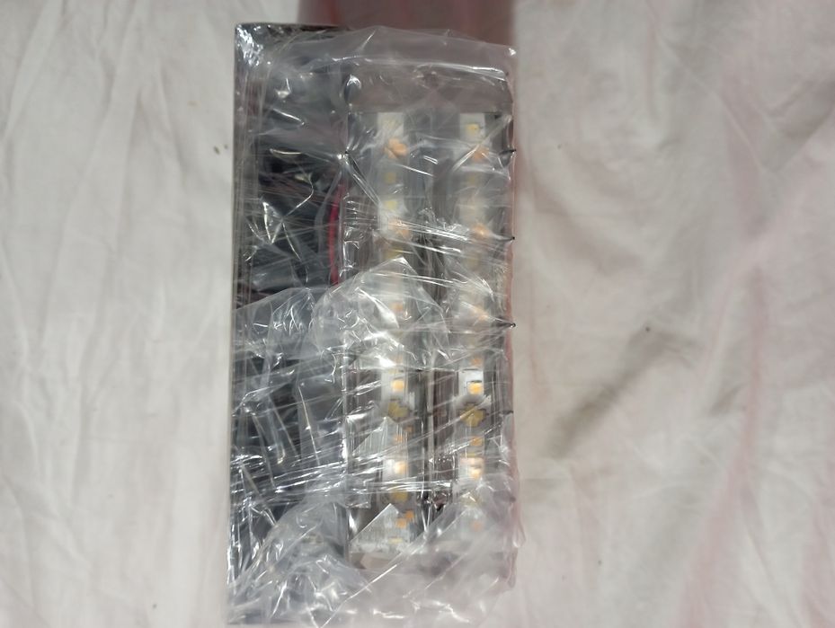 Lustă Led cu telecomandă