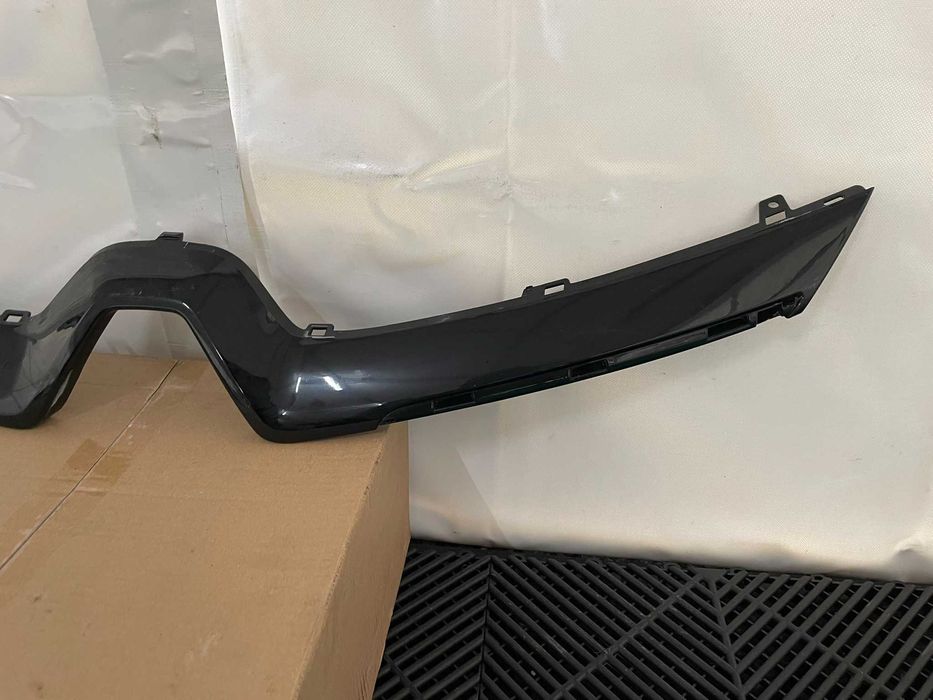 Ornament grila radiator Renault Clio 4 negru lucios impecabil original