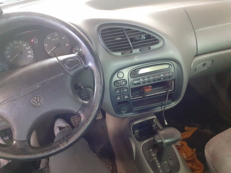 Dezmembrez Vw Sharan 1.9 tdi automat