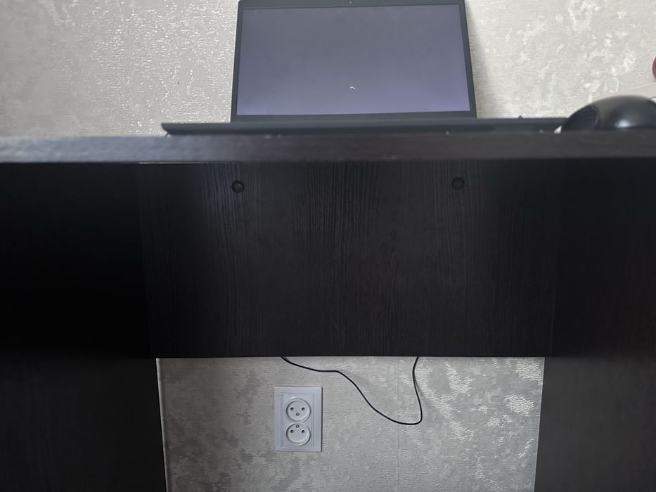 Продам письменный стол