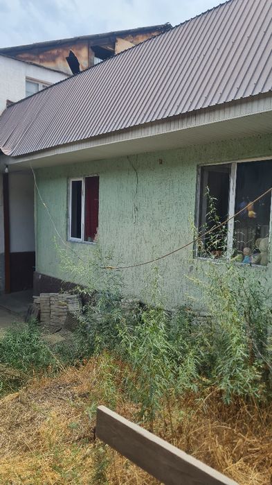 Продаётся двухэтажный дом под Бизнес