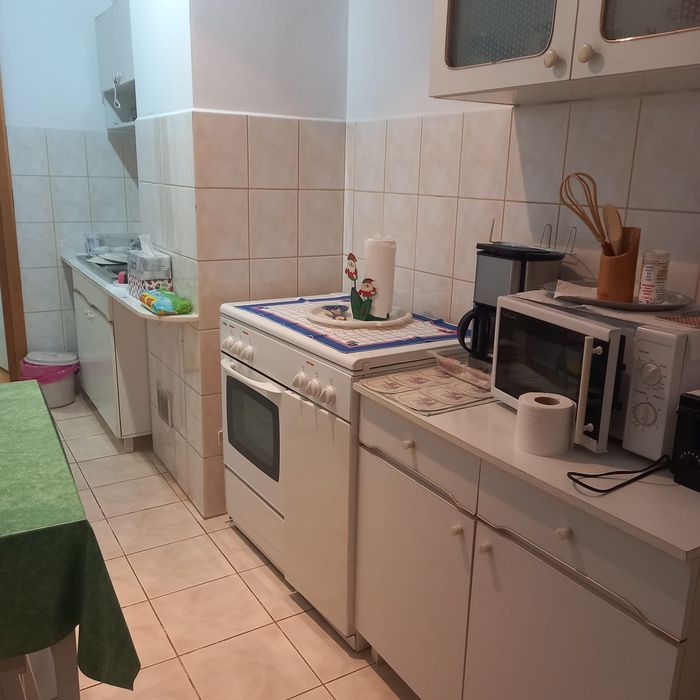 Garsoniera zona stadion Primăverii