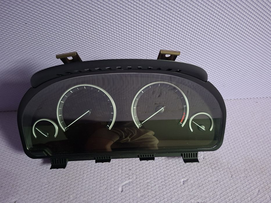 Ceasuri bord LED BMW F10 F11 Cod 9342809
