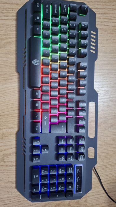 Tastatura + mouse cu fir folosite