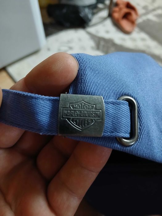 Оригинални шапки, маркови.