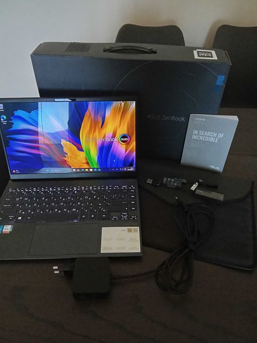 ASUS Zen Book13 OLED